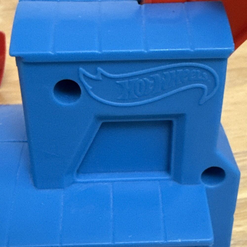 Mattel Hot Wheels Mixed Track Lot Connectors Ramps Launcher - Picture 9 of 12